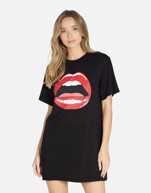 MISTY RED OPEN LIP