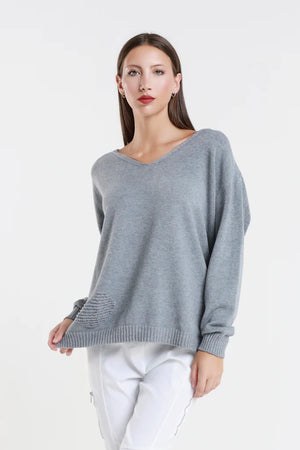 CALLIE SERIOUSLY SOFT LS V-NECK HEART SWEATER